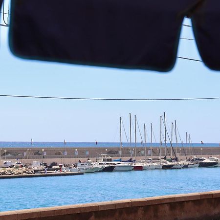 Acqua Di Mare Bed & Breakfast Bordighera Bagian luar foto