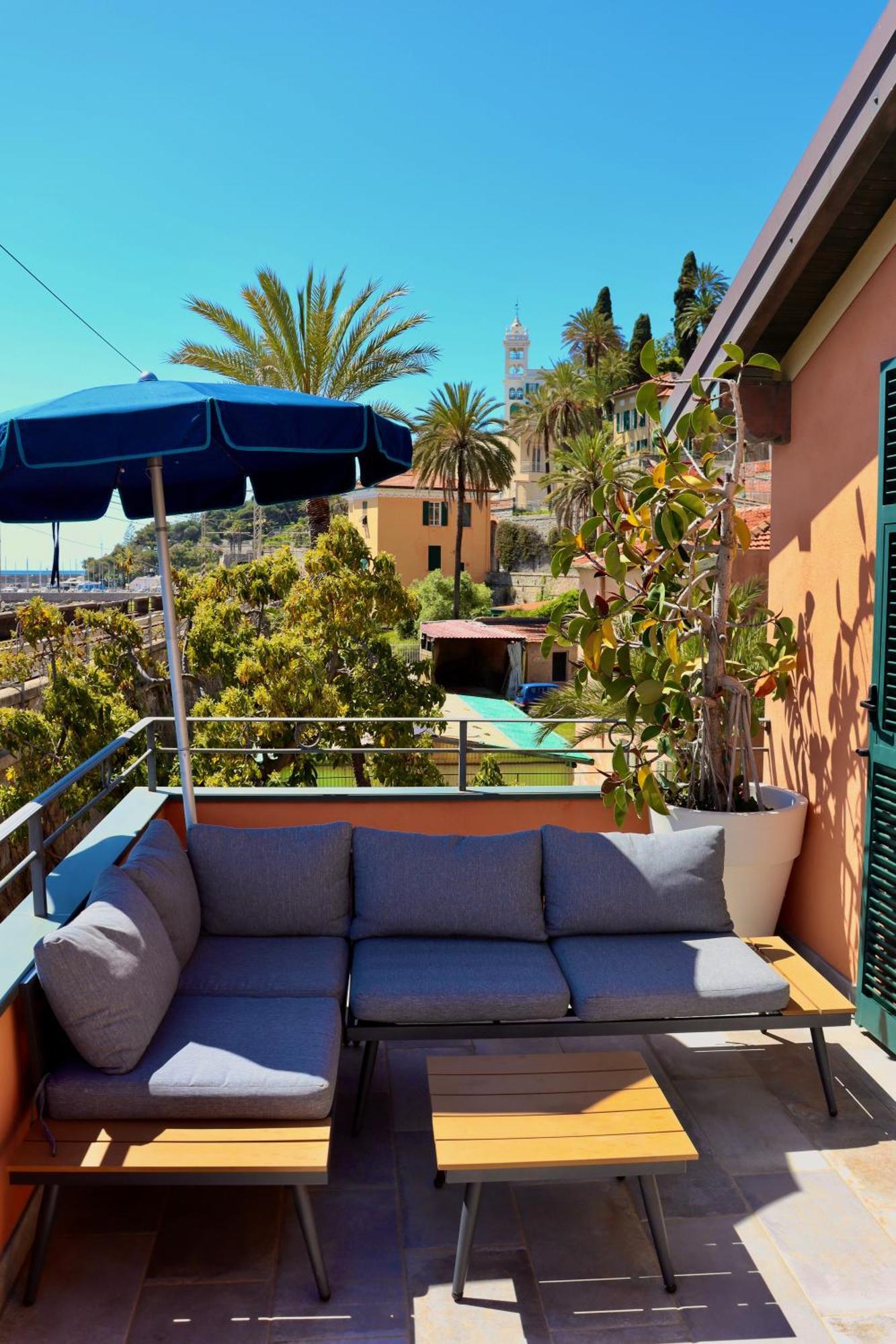 Acqua Di Mare Bed & Breakfast Bordighera Bagian luar foto