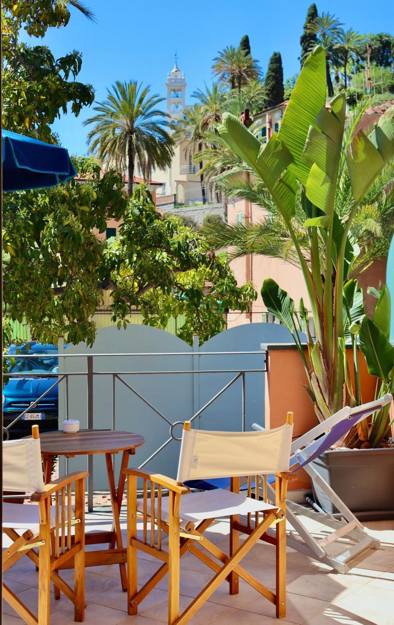 Acqua Di Mare Bed & Breakfast Bordighera Bagian luar foto