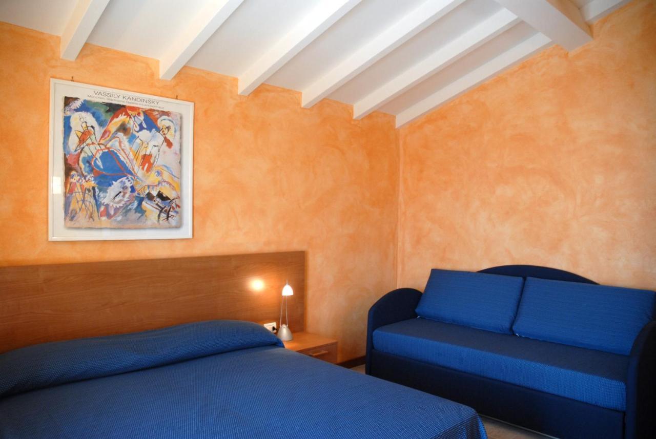 Acqua Di Mare Bed & Breakfast Bordighera Bagian luar foto